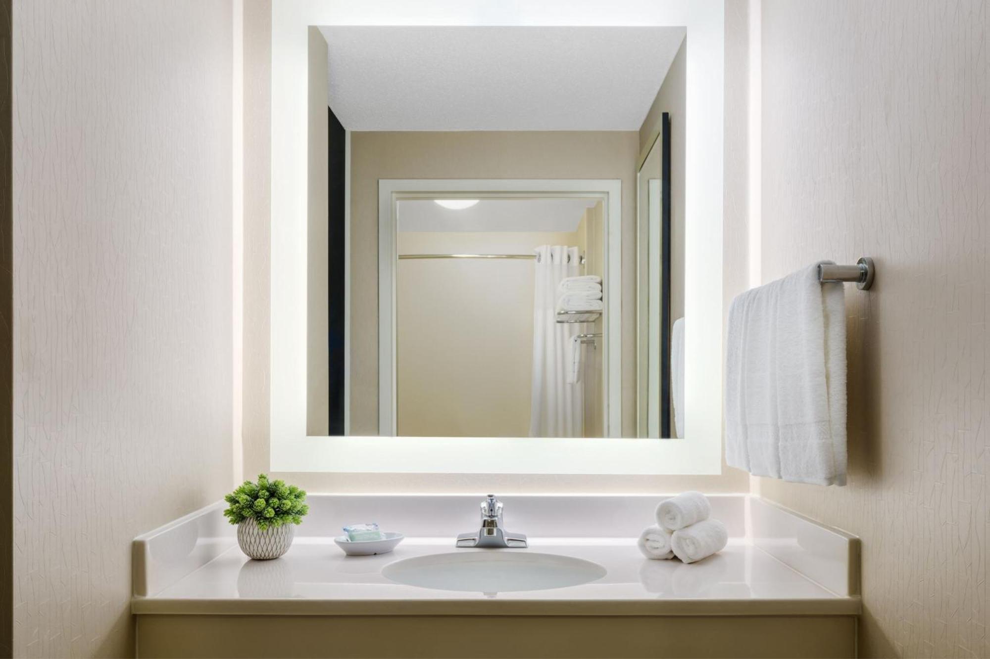 Springhill Suites Manchester-Boston Regional Airport Kültér fotó